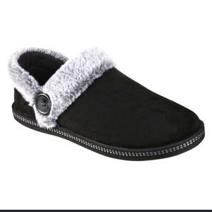 SKECHERS Slippers